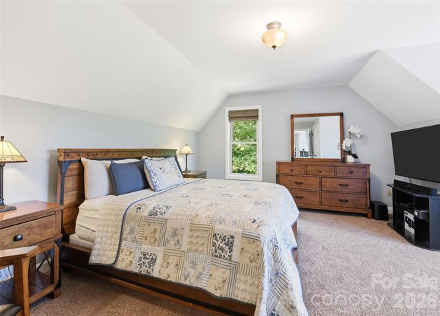737 Traditions Way, Mars Hill, NC 28754