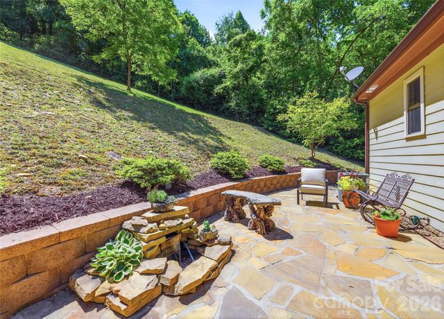 737 Traditions Way, Mars Hill, NC 28754