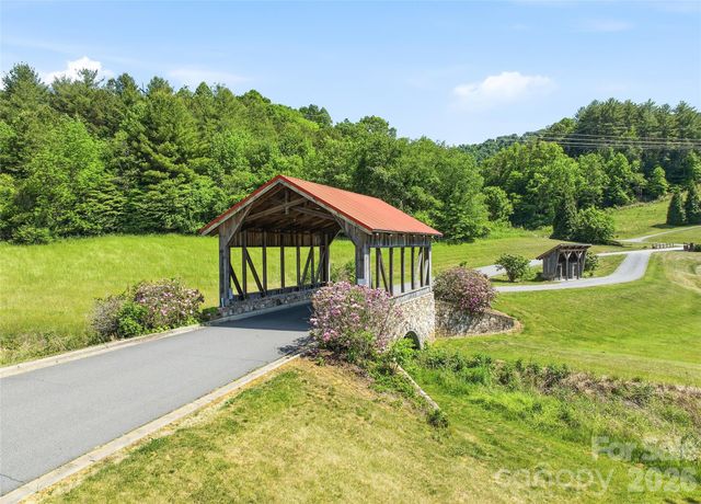 737 Traditions Way, Mars Hill, NC 28754
