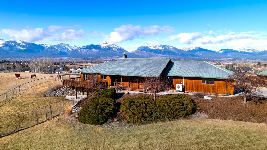 675 Warbler Lane, Corvallis, MT 59828