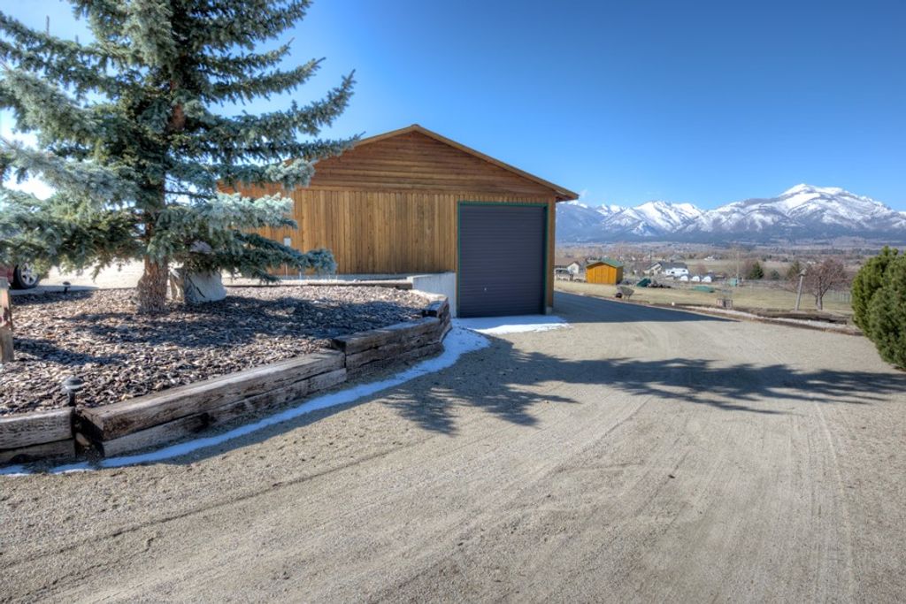 675 Warbler Lane, Corvallis, MT 59828 photo 11