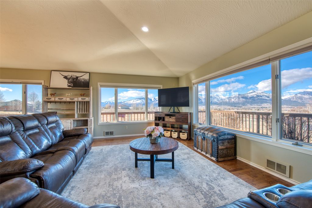 675 Warbler Lane, Corvallis, MT 59828 photo 22