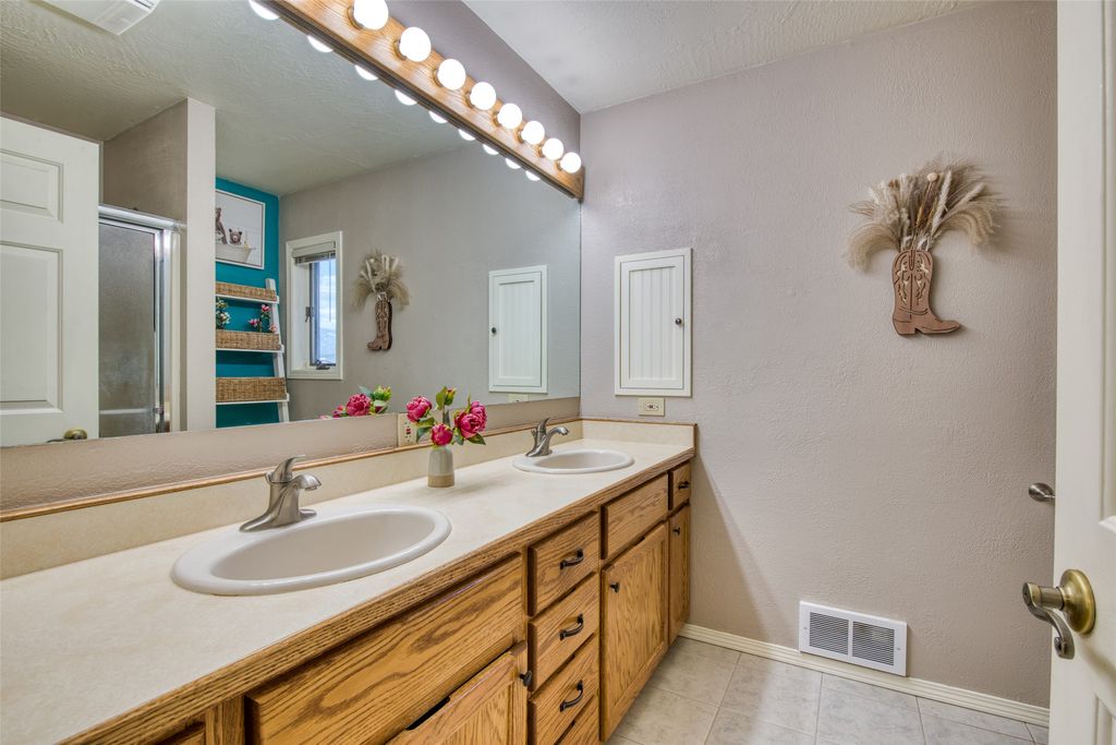 675 Warbler Lane, Corvallis, MT 59828 photo 39