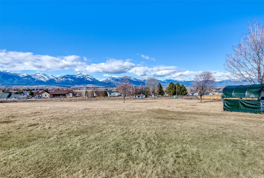 675 Warbler Lane, Corvallis, MT 59828 photo 9