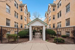 3135 W Palmer Square 3, Chicago, IL 60647