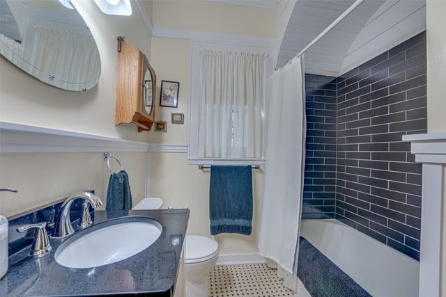 2410 Park Street, Greenville, TX 75401