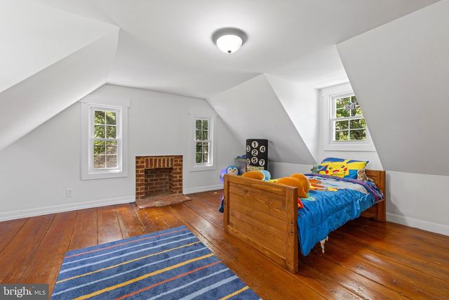 2349 SKINKERS NECK RD, Rappahannock Academy, VA 22538
