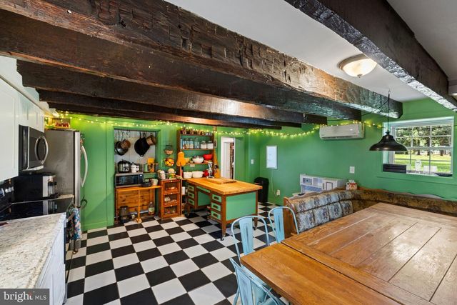 2349 SKINKERS NECK RD, Rappahannock Academy, VA 22538