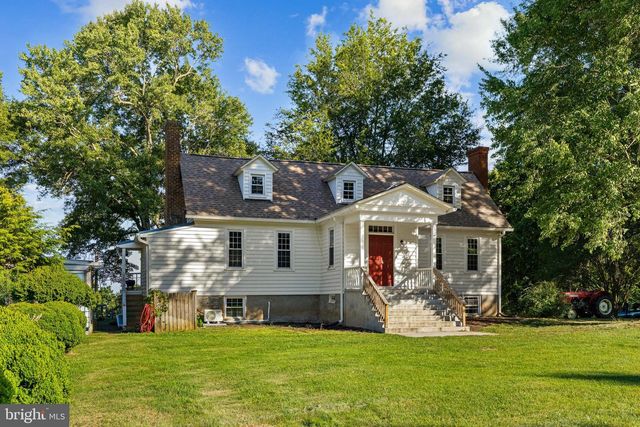 2349 SKINKERS NECK RD, Rappahannock Academy, VA 22538