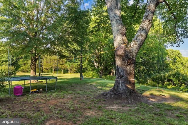 2349 SKINKERS NECK RD, Rappahannock Academy, VA 22538