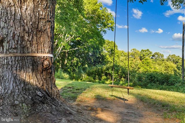 2349 SKINKERS NECK RD, Rappahannock Academy, VA 22538