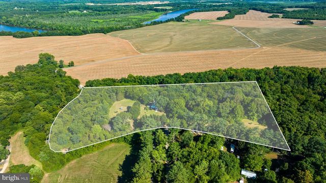 2349 SKINKERS NECK RD, Rappahannock Academy, VA 22538