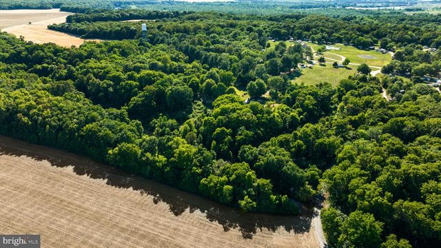 2349 SKINKERS NECK RD, Rappahannock Academy, VA 22538