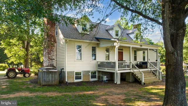 2349 SKINKERS NECK RD, Rappahannock Academy, VA 22538