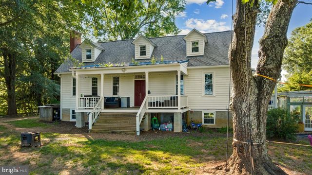 2349 SKINKERS NECK RD, Rappahannock Academy, VA 22538