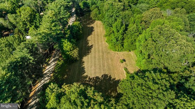 2349 SKINKERS NECK RD, Rappahannock Academy, VA 22538