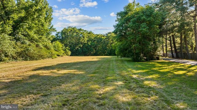 2349 SKINKERS NECK RD, Rappahannock Academy, VA 22538