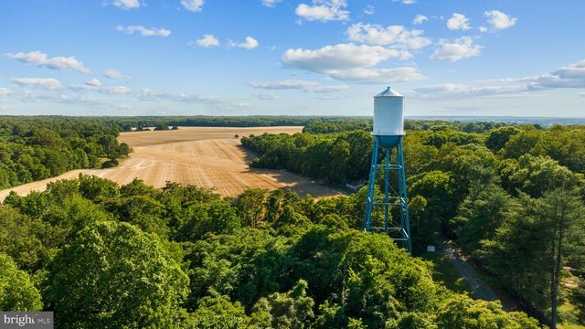 2349 SKINKERS NECK RD, Rappahannock Academy, VA 22538