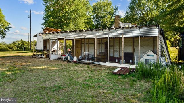 2349 SKINKERS NECK RD, Rappahannock Academy, VA 22538