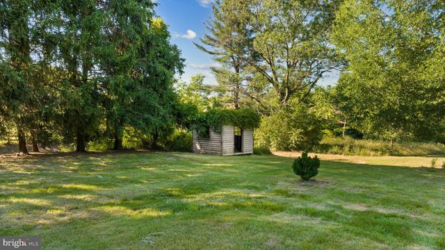 2349 SKINKERS NECK RD, Rappahannock Academy, VA 22538