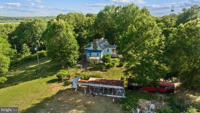 2349 SKINKERS NECK RD, Rappahannock Academy, VA 22538
