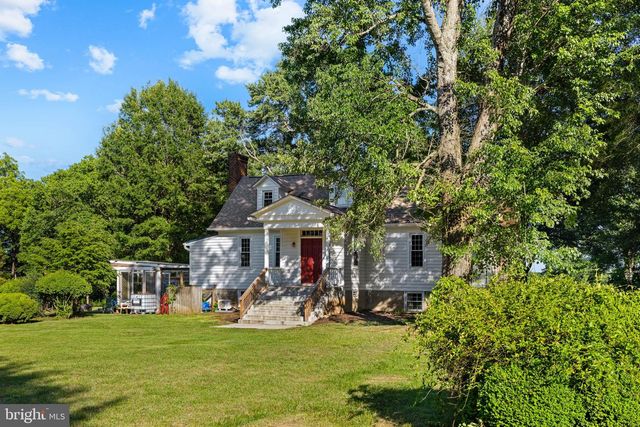 2349 SKINKERS NECK RD, Rappahannock Academy, VA 22538