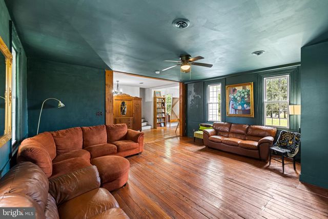 2349 SKINKERS NECK RD, Rappahannock Academy, VA 22538