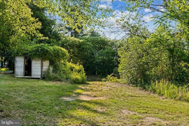 2349 SKINKERS NECK RD, Rappahannock Academy, VA 22538