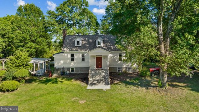 2349 SKINKERS NECK RD, Rappahannock Academy, VA 22538