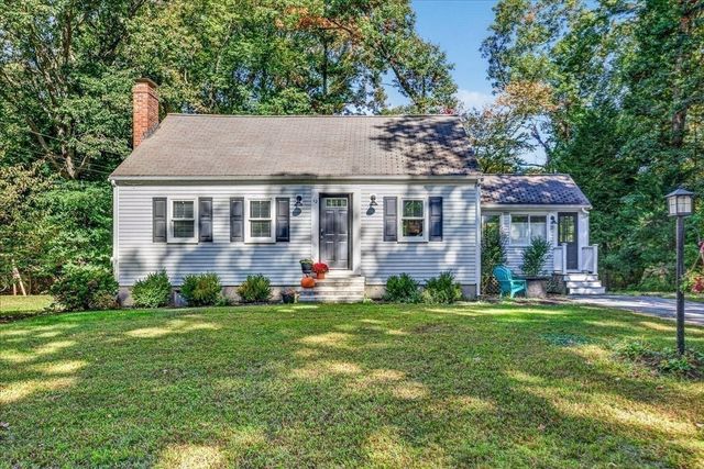12 Pat Rd, Hanover, MA 02339