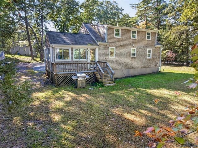 12 Pat Rd, Hanover, MA 02339
