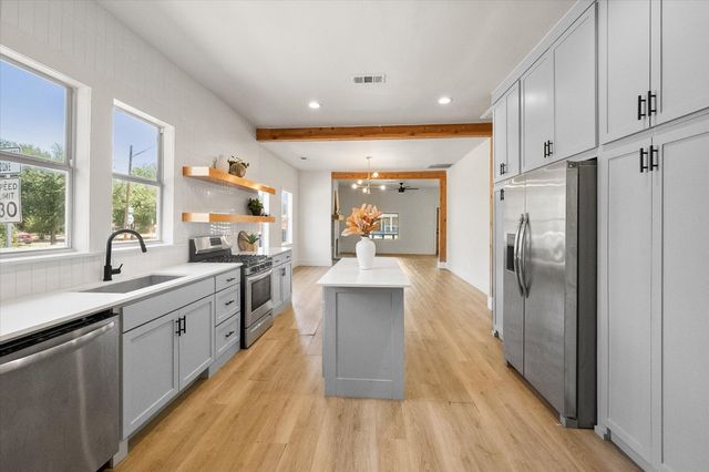 501 S Clinton Avenue, Dallas, TX 75208