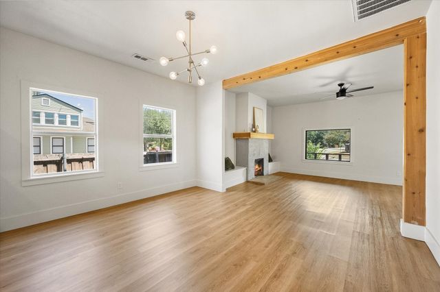 501 S Clinton Avenue, Dallas, TX 75208