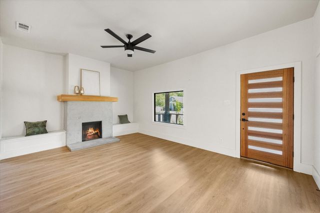 501 S Clinton Avenue, Dallas, TX 75208