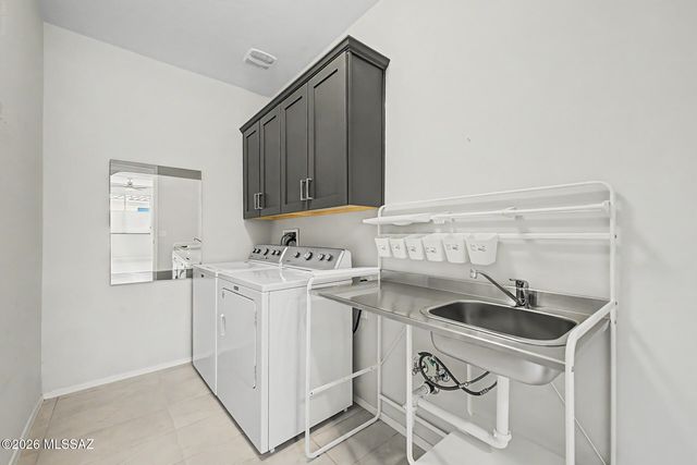6809 W Cape Royal Place, Marana, AZ 85658
