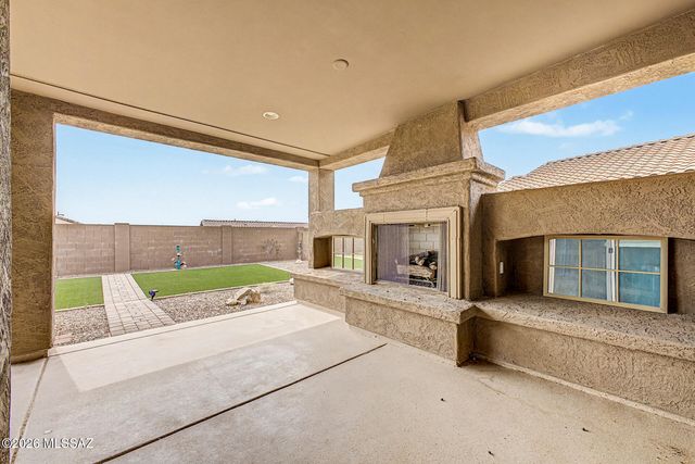 6809 W Cape Royal Place, Marana, AZ 85658