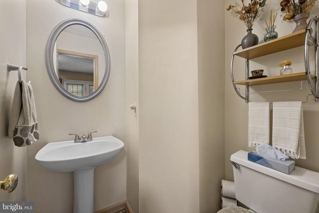 5 WINCREST CT, Baltimore, MD 21208