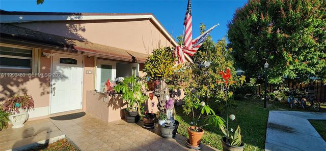 15585 SW 76th Ln A81-8, Miami, FL 33193