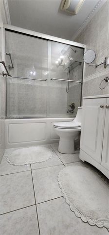 15585 SW 76th Ln A81-8, Miami, FL 33193