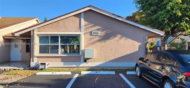 15585 SW 76th Ln A81-8, Miami, FL 33193