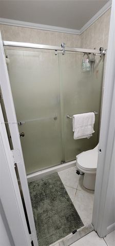 15585 SW 76th Ln A81-8, Miami, FL 33193