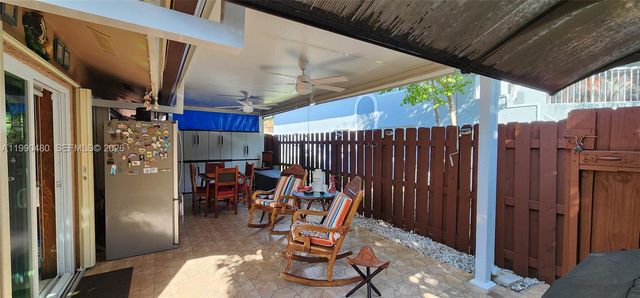 15585 SW 76th Ln A81-8, Miami, FL 33193