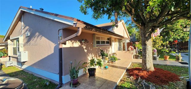 15585 SW 76th Ln A81-8, Miami, FL 33193