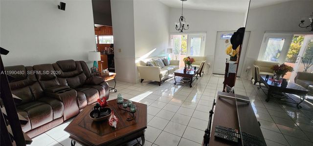 15585 SW 76th Ln A81-8, Miami, FL 33193