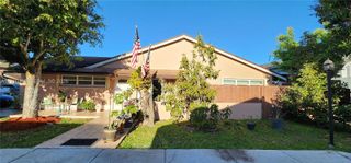 15585 SW 76th Ln A81-8, Miami, FL 33193