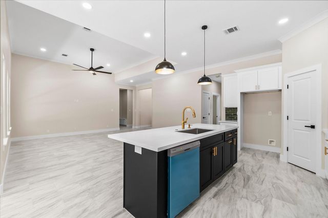 244 Fawn Drive, Livingston, TX 77351