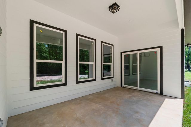 244 Fawn Drive, Livingston, TX 77351