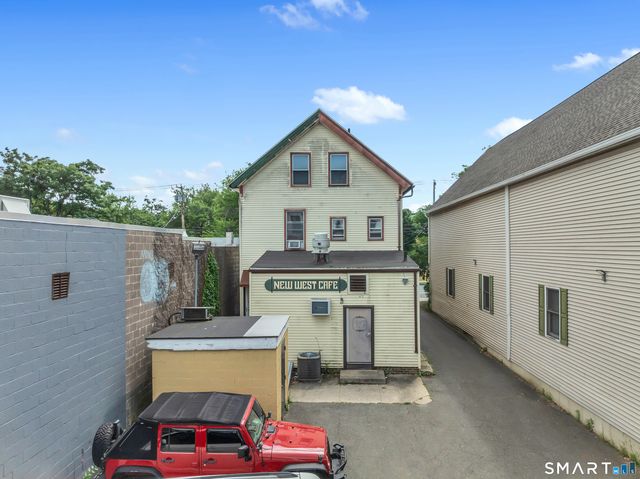 879 Whalley Avenue, New Haven, CT 06515
