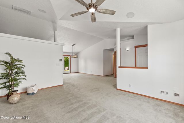 1555 W Benjamin Ave, Coeur D'alene, ID 83815