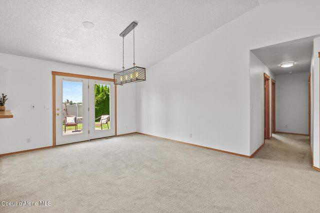 1555 W Benjamin Ave, Coeur D'alene, ID 83815